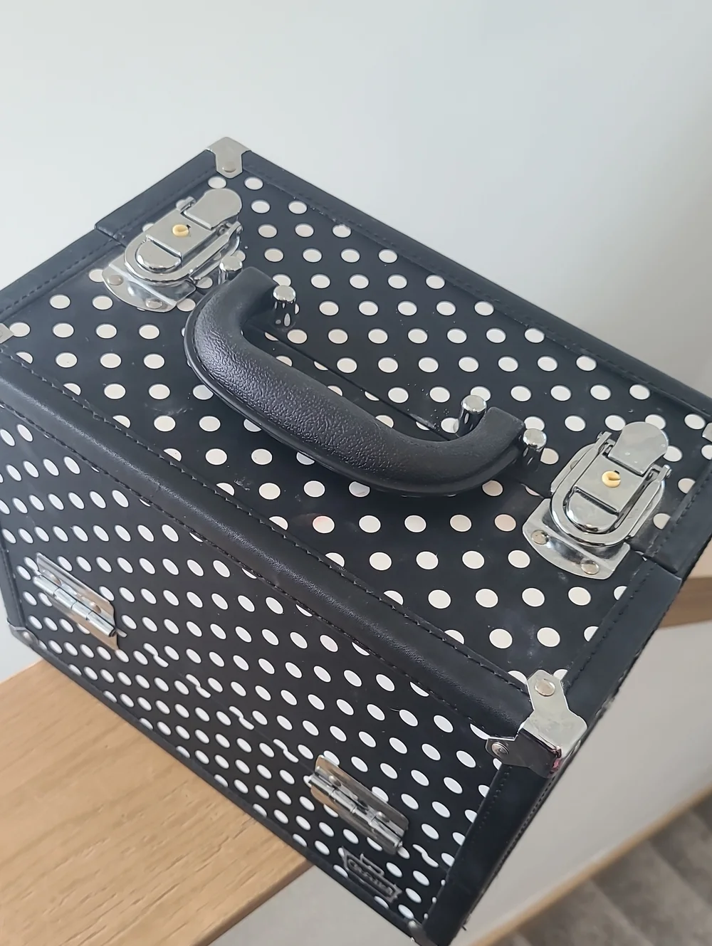 Caboodles 4 Tray Train Case Black and White Polka Dot Makeup Case